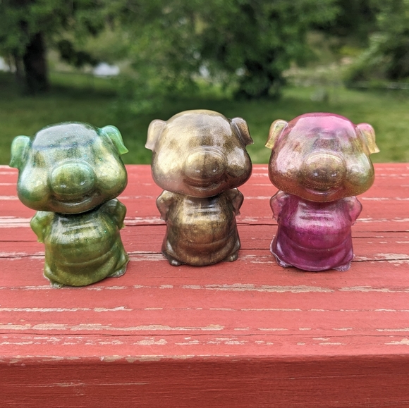 3 Little Pigs Resin Art Handmade Colorful Cute Pig Artisan Gift Piggy Easter - Picture 4 of 16